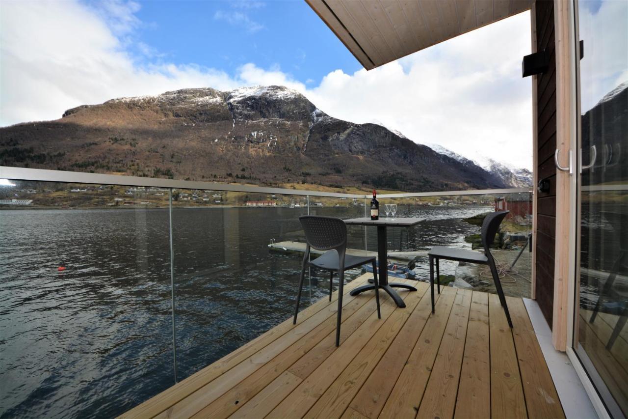 Nesset Fjordcamping Olden Esterno foto