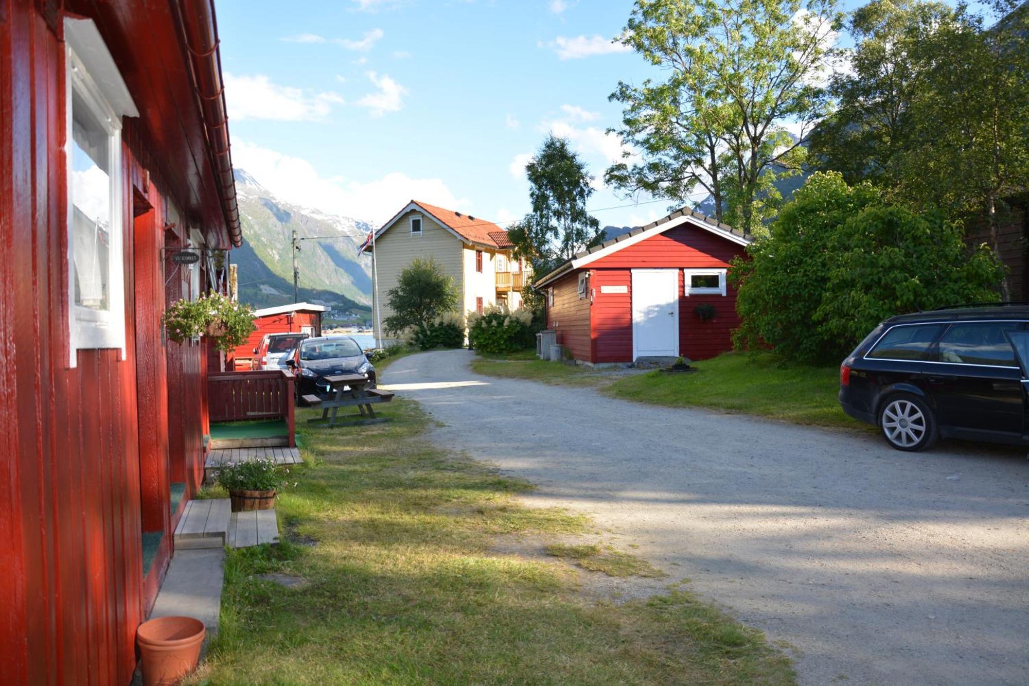 Nesset Fjordcamping Olden Esterno foto
