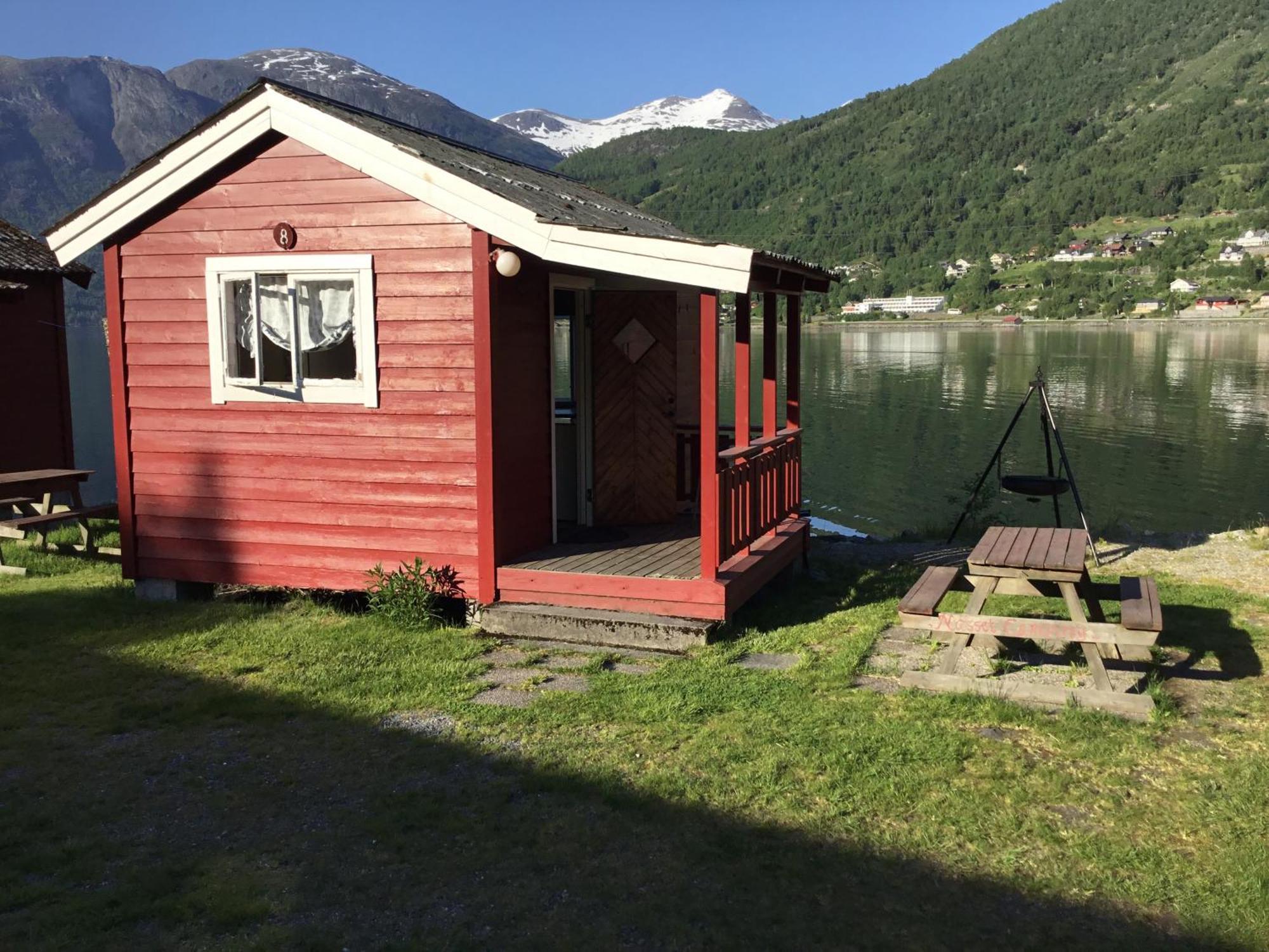 Nesset Fjordcamping Olden Esterno foto