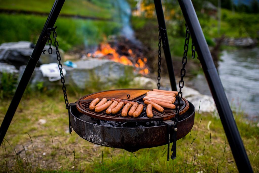 Nesset Fjordcamping Olden Esterno foto