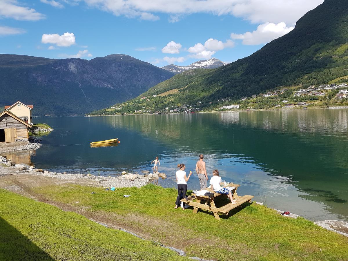 Nesset Fjordcamping Olden Esterno foto