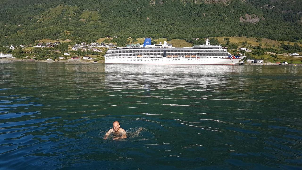 Nesset Fjordcamping Olden Esterno foto